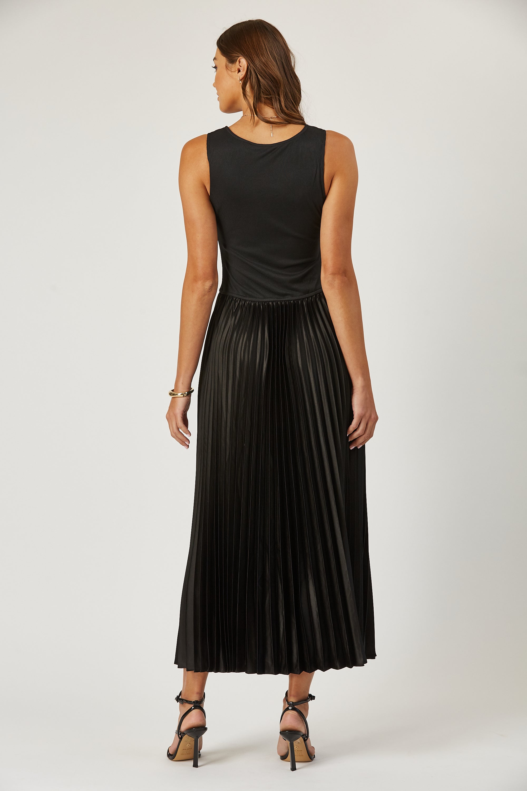 Nia plisse skirt swing dress image 4