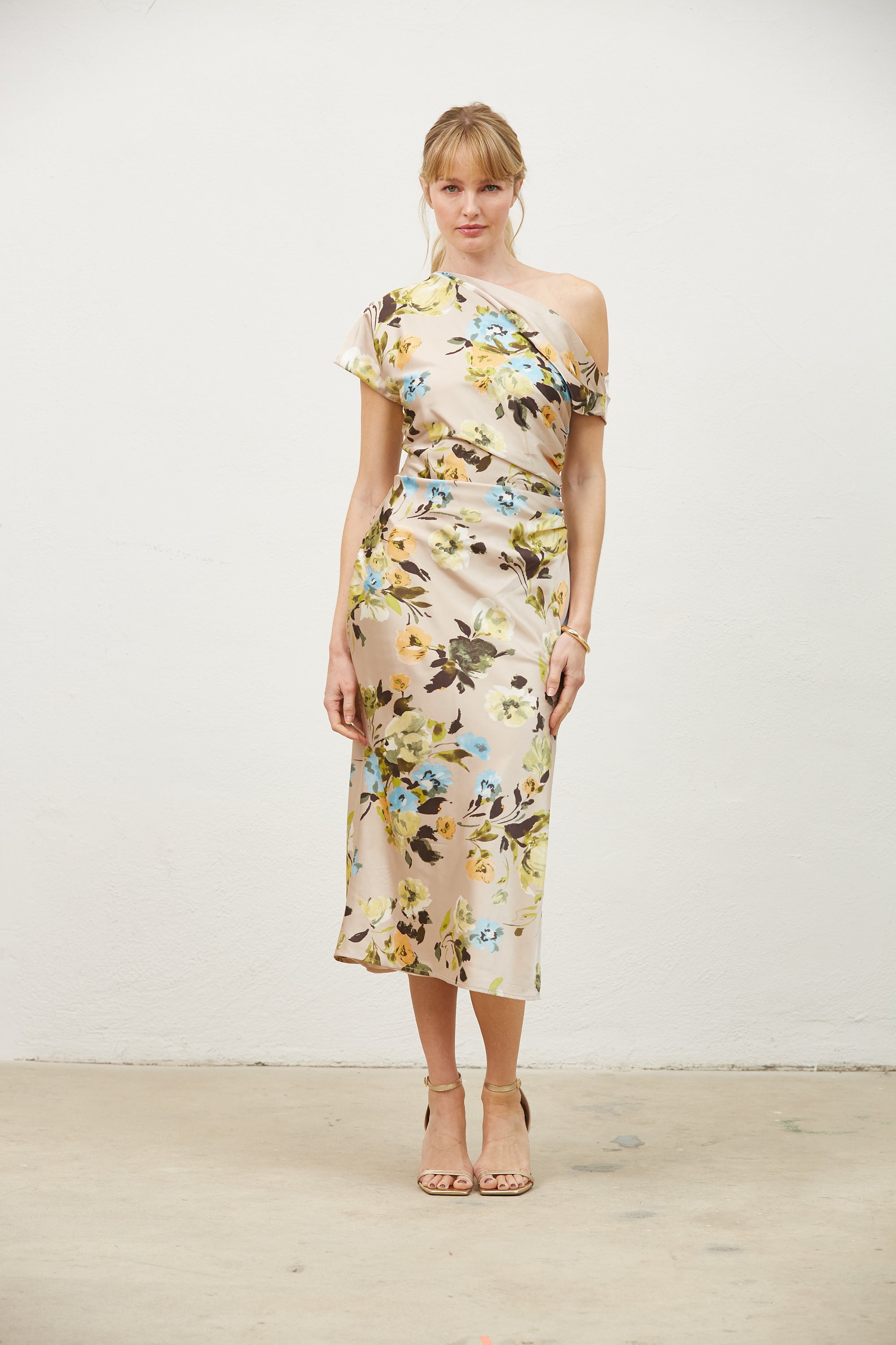 Liliana Asymmetric Shoulder Slip Dress M / Champagne Floral