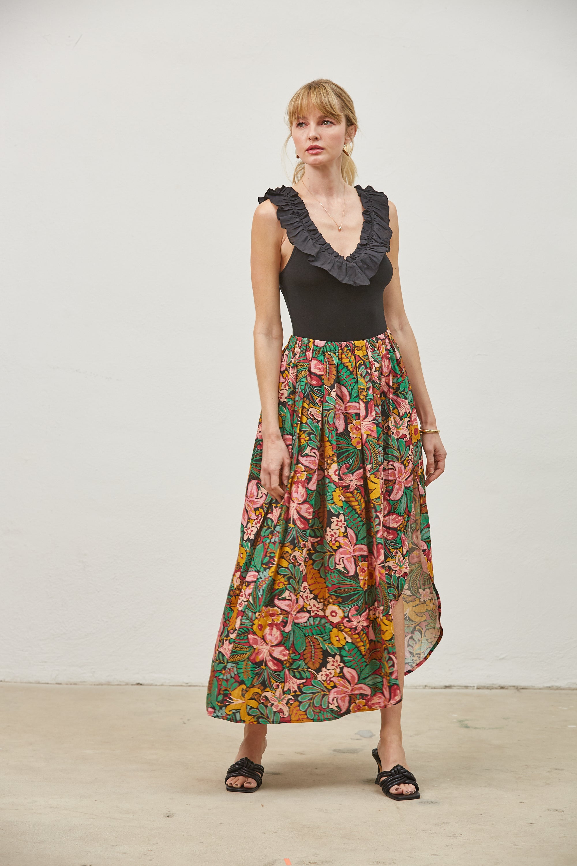 Raya pleated skirt