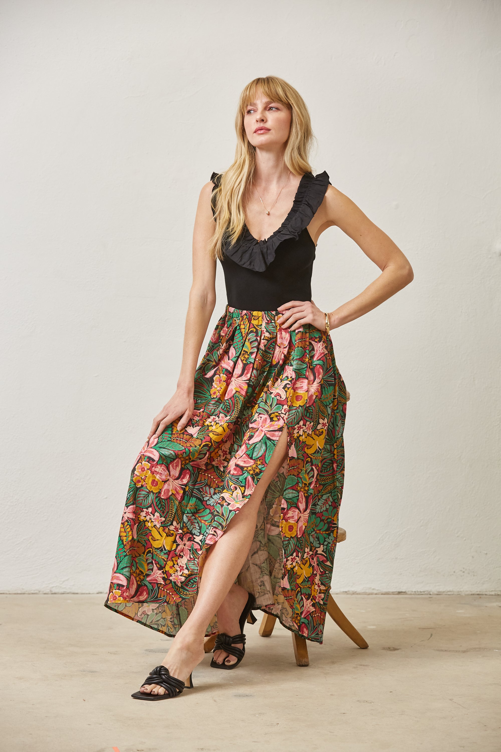 Raya pleated skirt